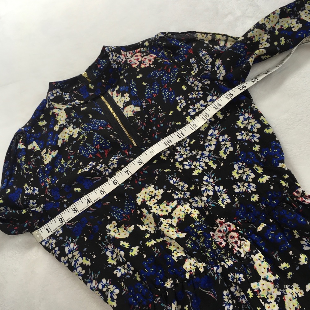 Material Girl Floral Romper Slit Sleeves Size S - Picture 4 of 7